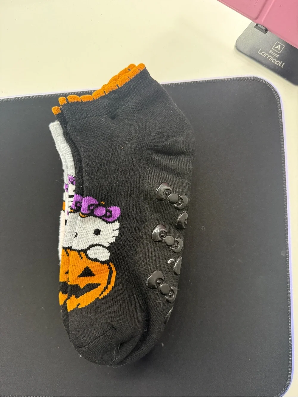 Sanrio Hello Kitty Halloween Socks 4 Pack Womens No Show Non Slip Grippers 4-10